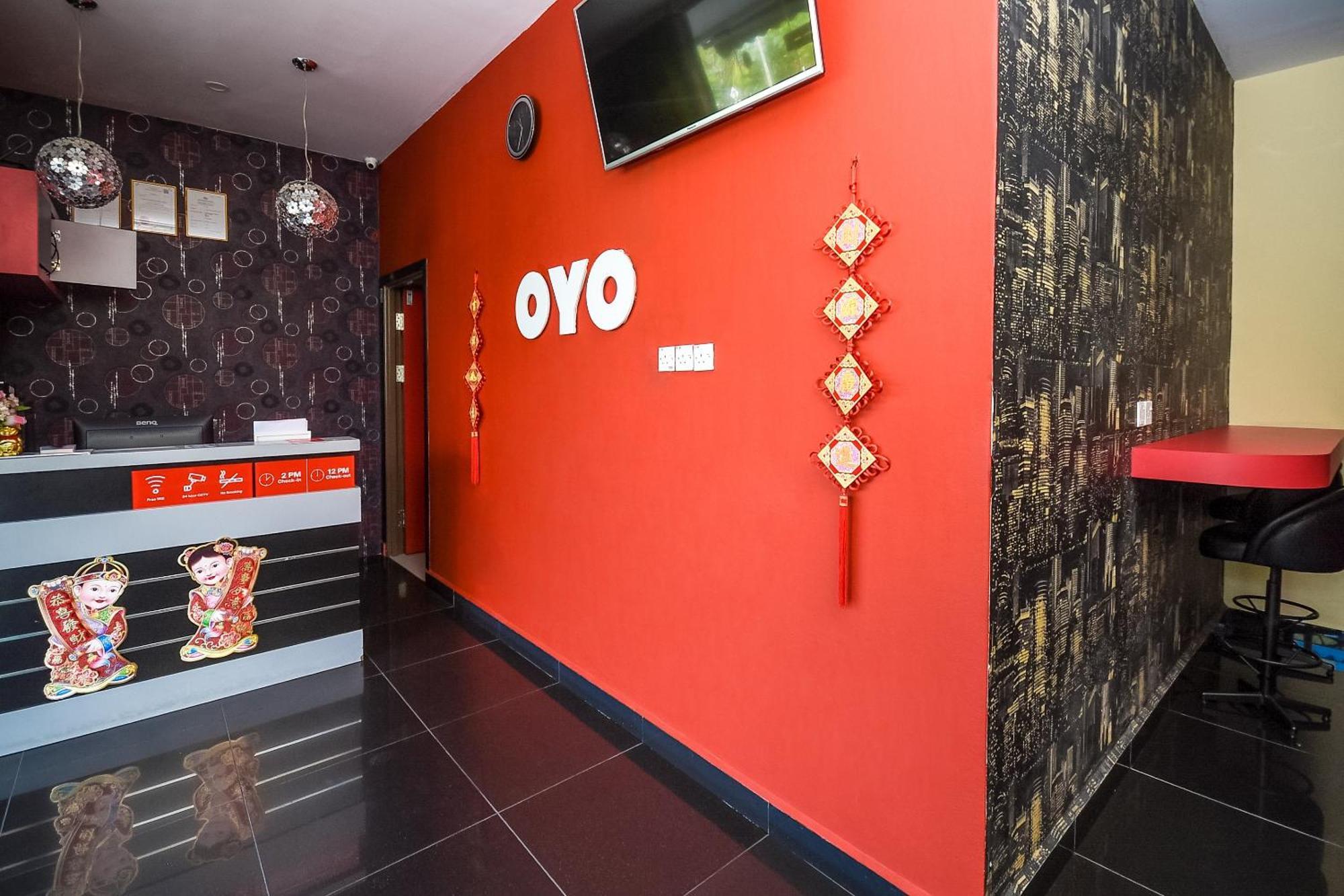 Oyo 89301 Ys Inn Miri Exteriér fotografie