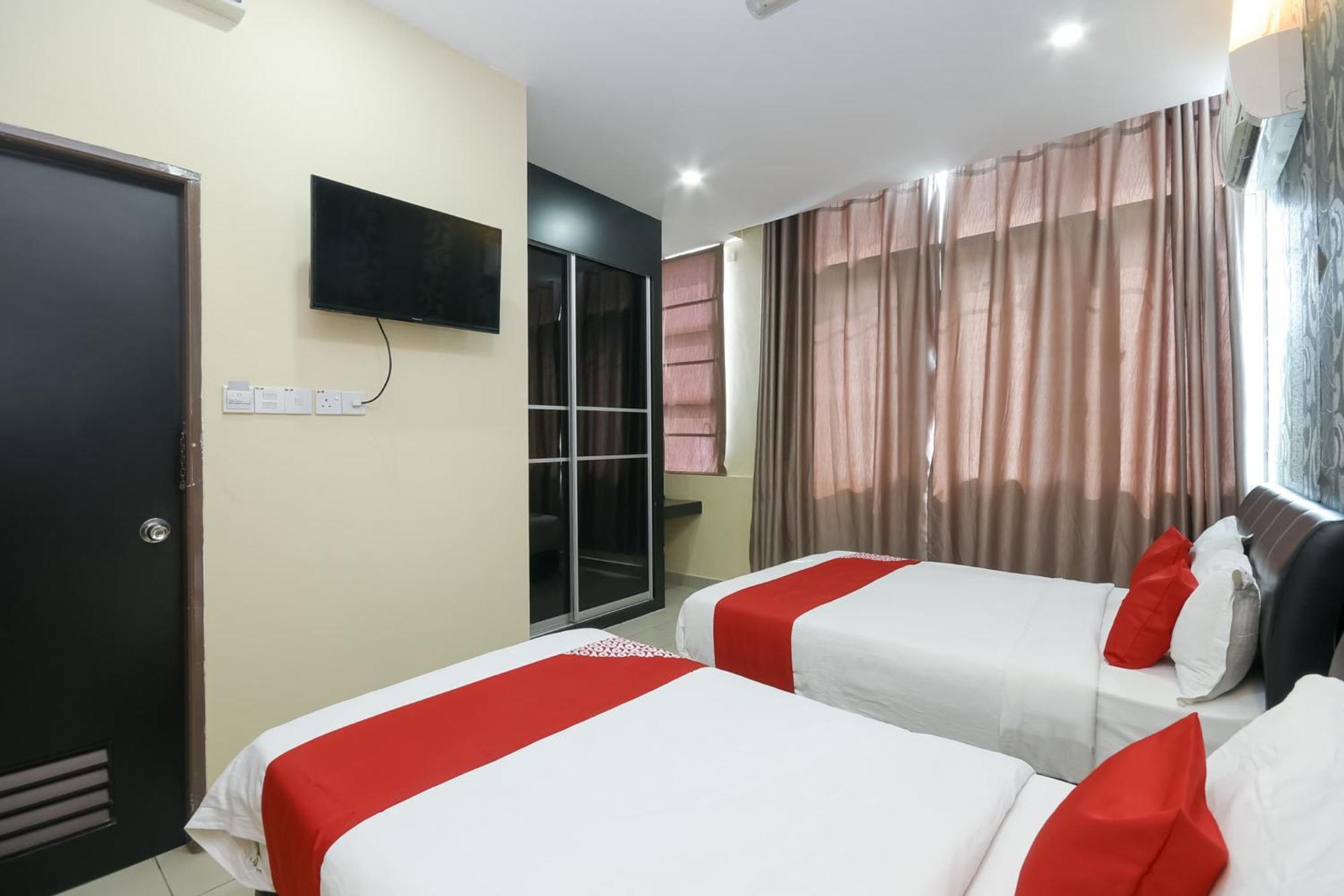 Oyo 89301 Ys Inn Miri Exteriér fotografie
