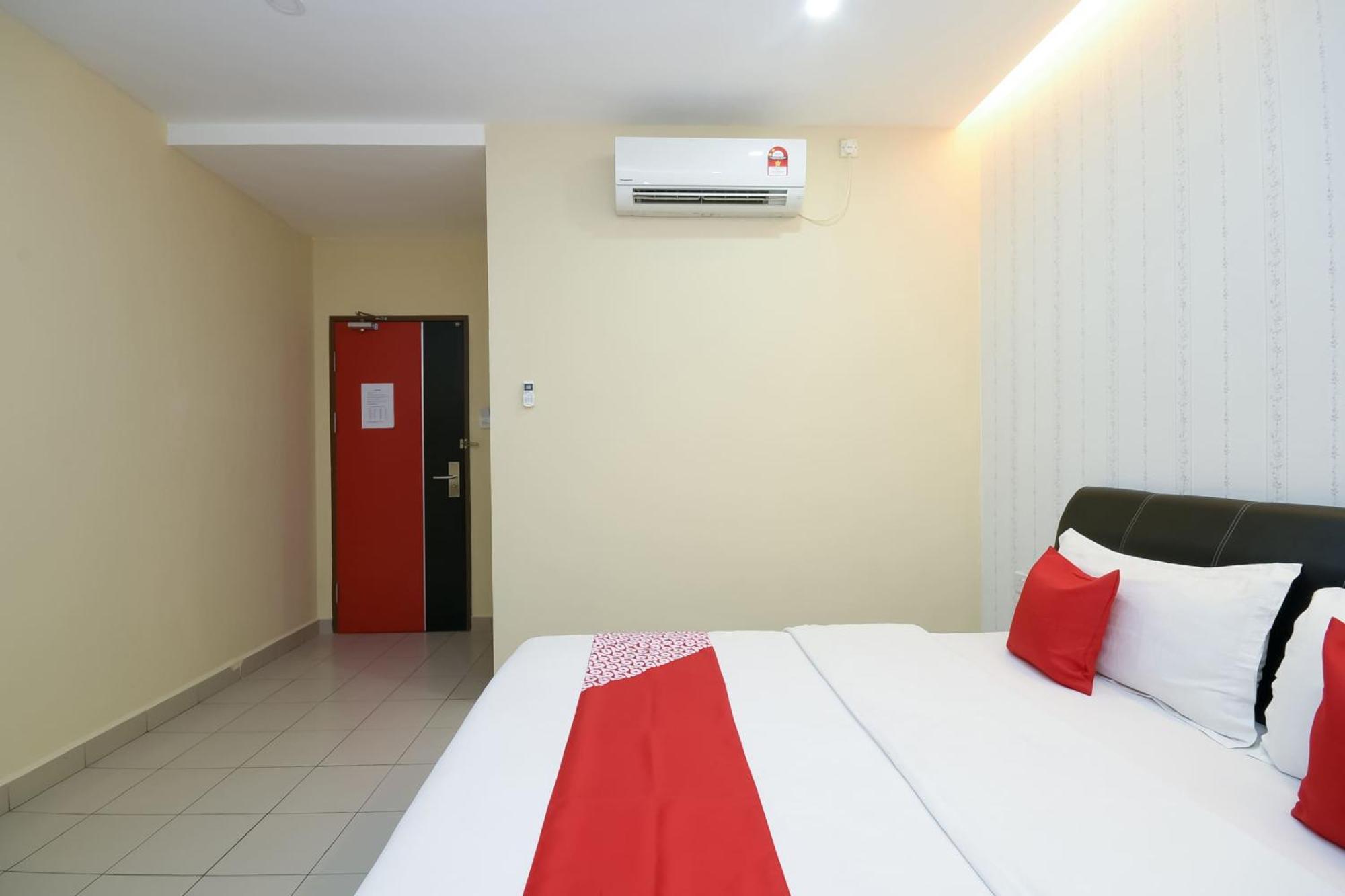 Oyo 89301 Ys Inn Miri Exteriér fotografie
