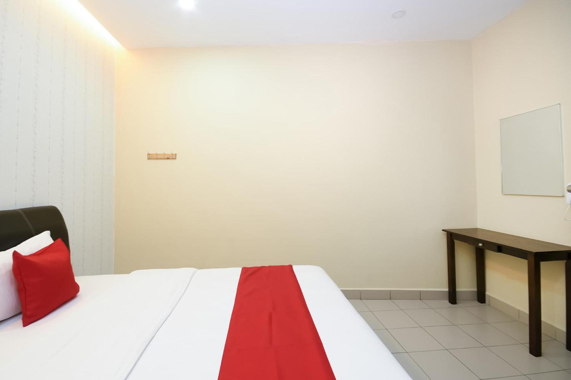 Oyo 89301 Ys Inn Miri Exteriér fotografie