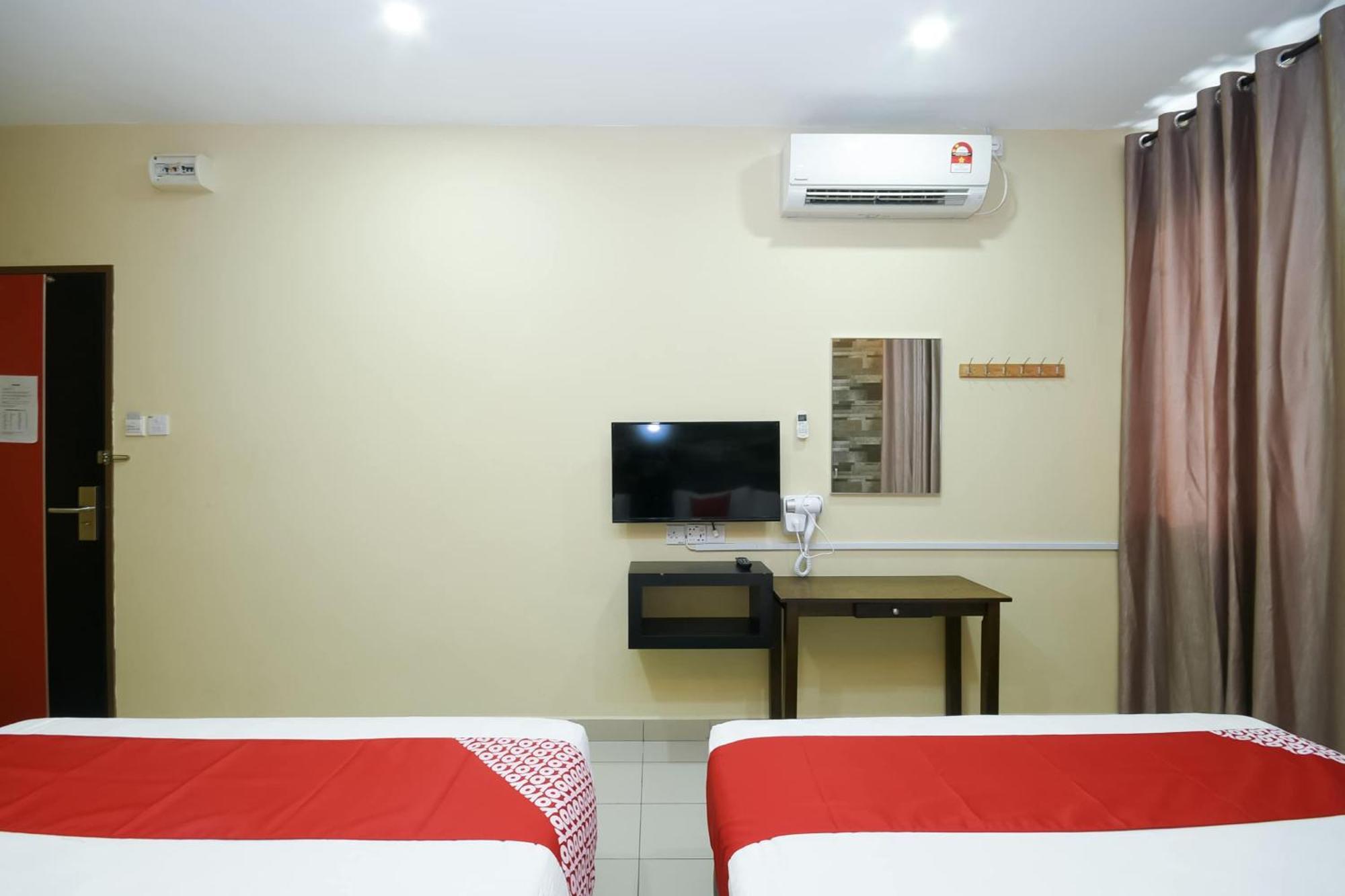 Oyo 89301 Ys Inn Miri Exteriér fotografie